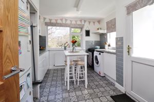 Craigfield Avenue- click for photo gallery